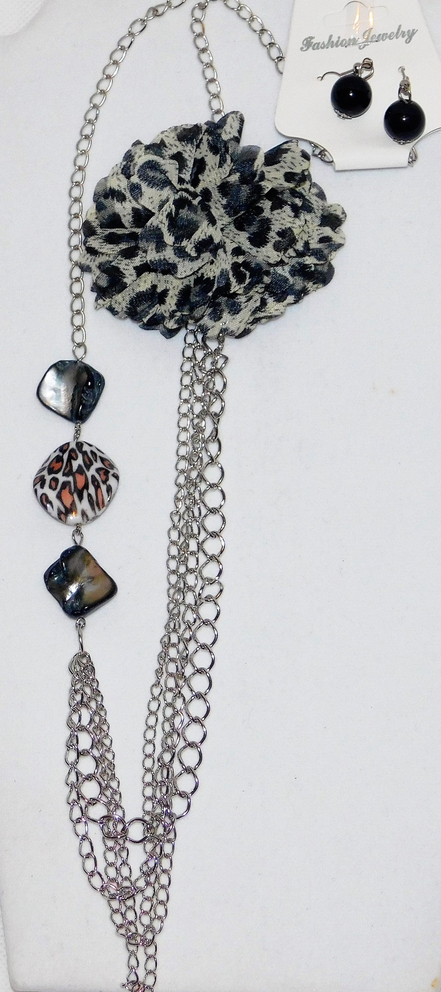 Flower chain necklace - A Purple Box Co.